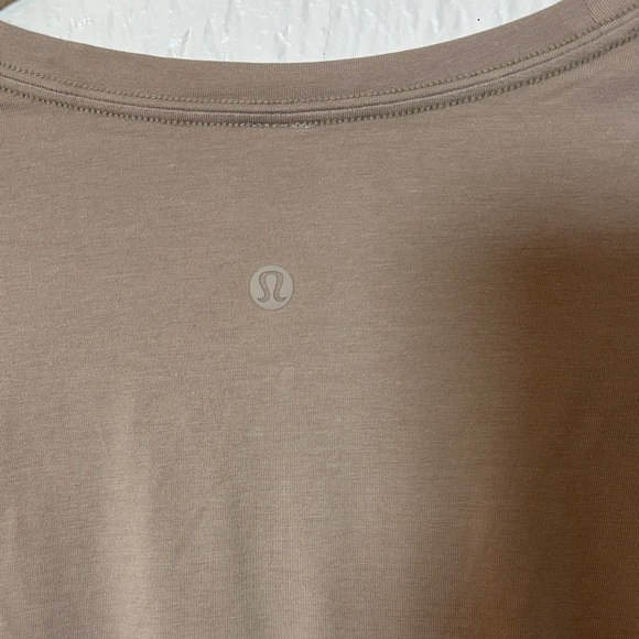 NWT Lululemon Athletica Long Sleeve Tee - Taupe Women Size 16 - Picture 7 of 7